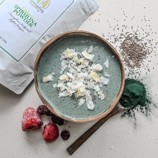 Energizing Spirulina Smoothie Bowl for Summer Vitality - Green Trading